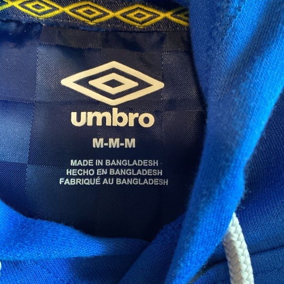 Umbro Gray Hooded Sweatshirt Size Medium in Like New Condition - Picture 3 of 8